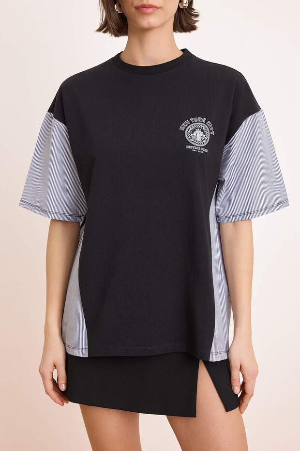 Siyah Kalın Pamuklu Oversize/Geniş Kalıp Poplin Detaylı Baskılı Örme T-Shirt TWOSS24TS00005 - 4