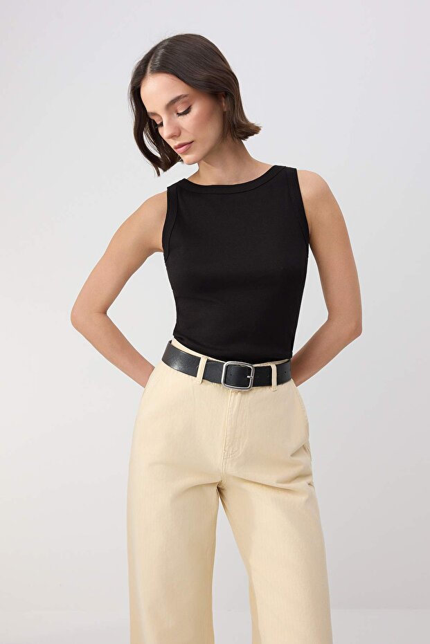 Wardrobe Essentials-Black Fitted/Sleeveless Cotton Rib Knit Knitted Undershirt Twoss26Al00043