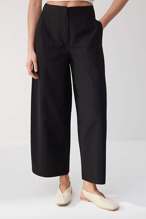 Trendyolmilla Wardrobe Essentials – Siyah Pili Detaylı Wide Leg Pantolon | TWOSS26PL00071 - 3