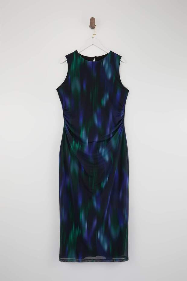 Çok Renkli Büzgü/Drape Detaylı Desenli Maxi Esnek Tül Büyük Beden Elbise TBBSS26AH00136 - 4