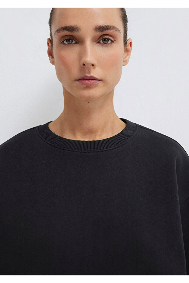 Bisiklet Yaka Siyah Basic Sweatshirt 1610198-900 - 7