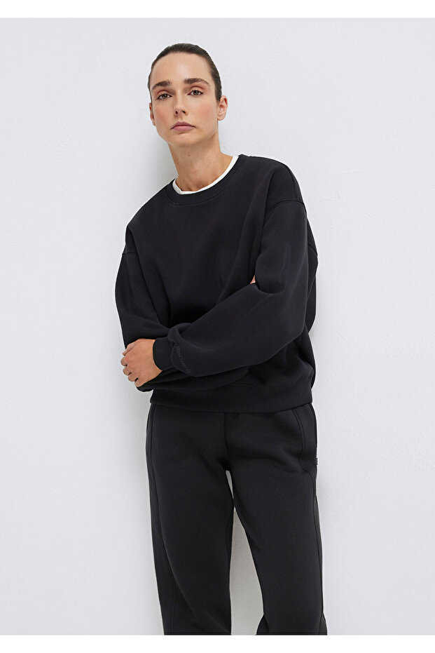 Bisiklet Yaka Siyah Basic Sweatshirt 1610198-900 - 2
