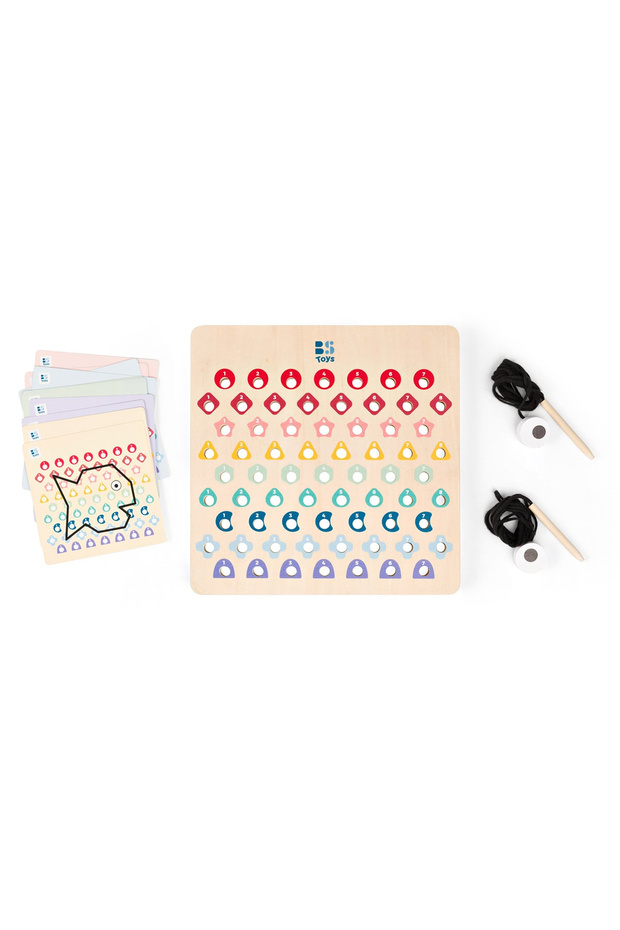 Color-coded stringing game, Thread & Code, children ages 5+ - 5