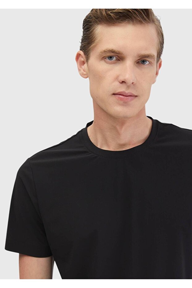 Μαύρο απλό μπλουζάκι - 4