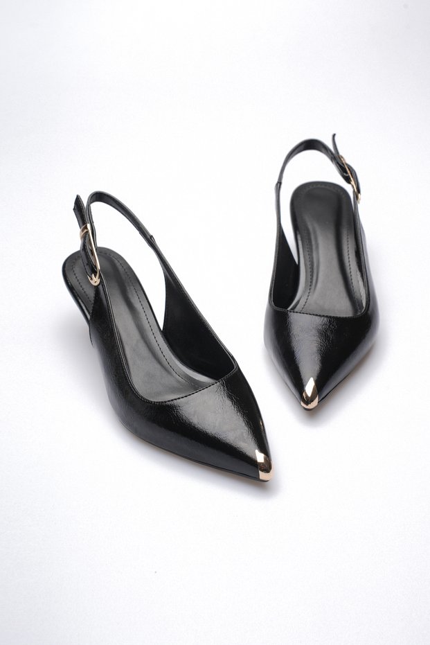 Women's Black Wrinkled Patent Leather Metal Toe Detail 3 Centimeter Heel
