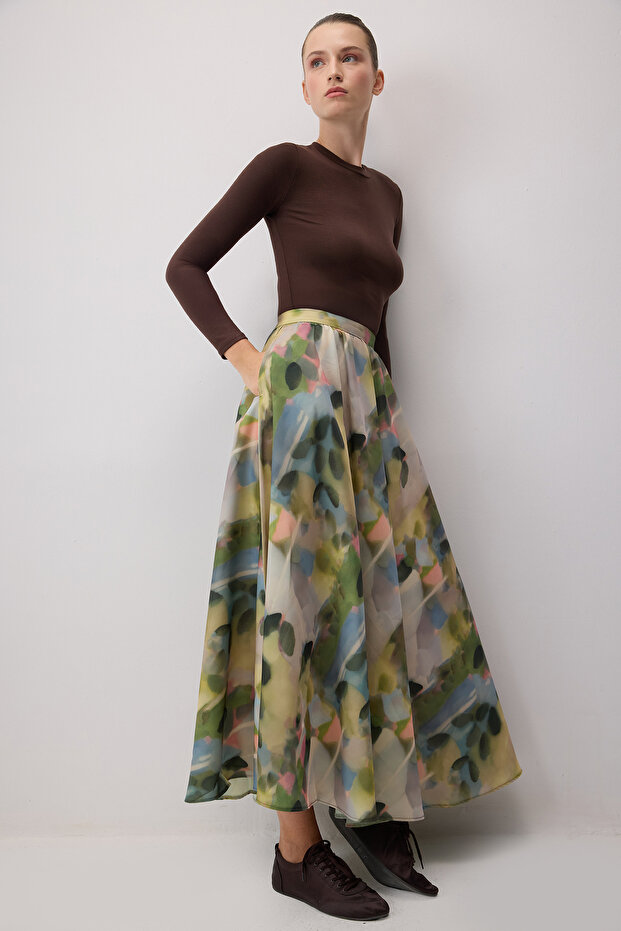 تنورة من الساتان منقوشة - 4