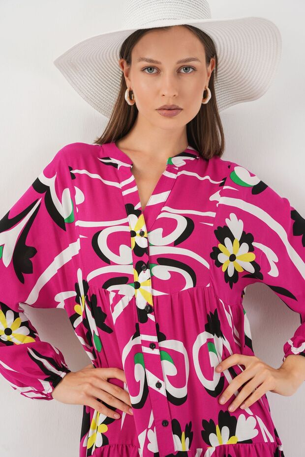 فستان ماكسي منقوش بياقة على شكل حرف V وأزرار من BDART - 2