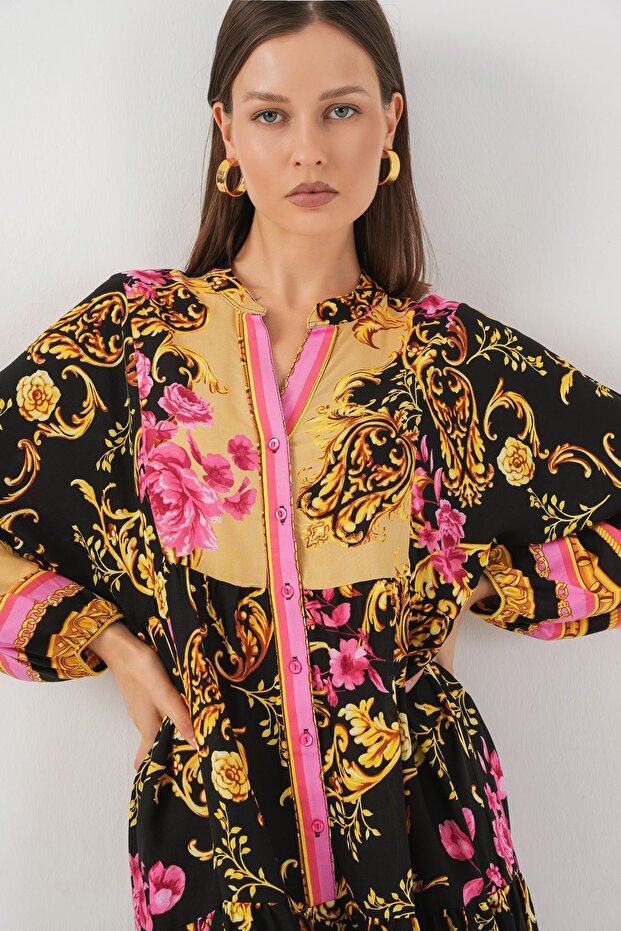 فستان ماكسي منقوش بياقة على شكل حرف V وأزرار من BDART - 2