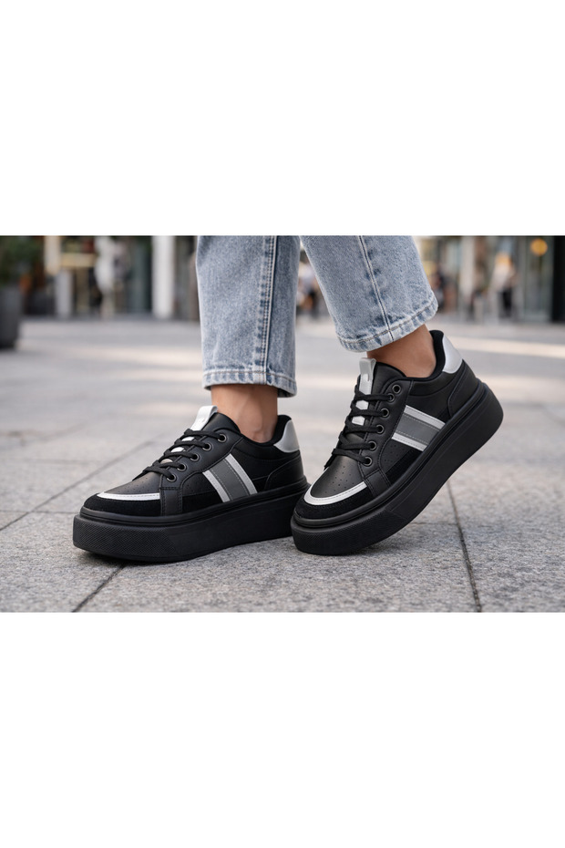 Women's Trend Thick Sole Sneakers Daily Sports Shoes Lace-Up Orthopedic Comfortable Sole