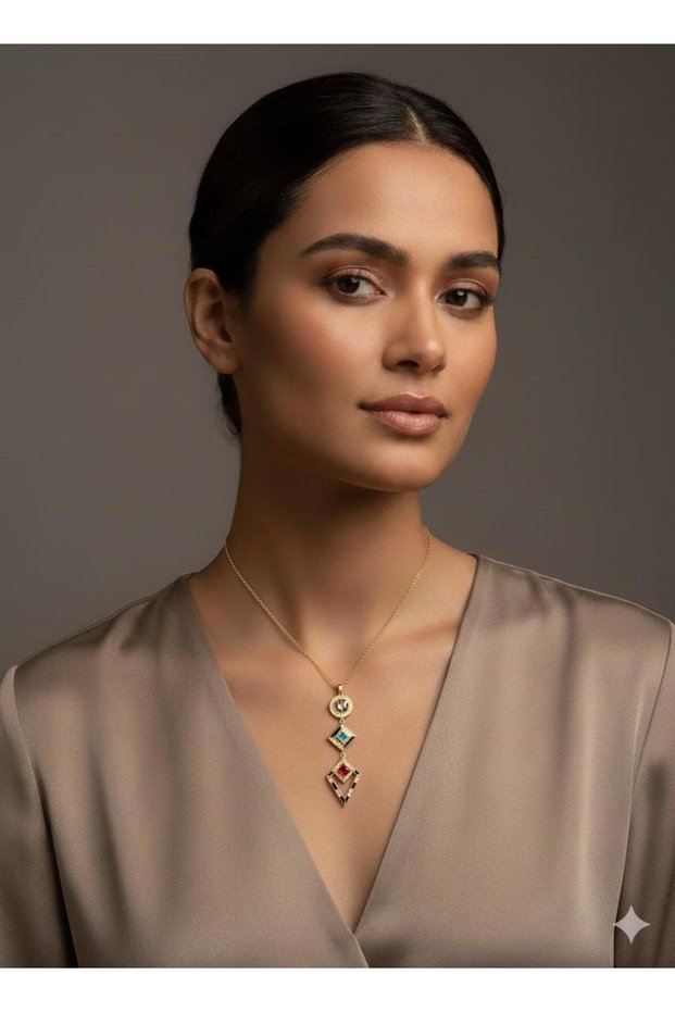 Queen1 Minimal Necklace with Colored Stones
