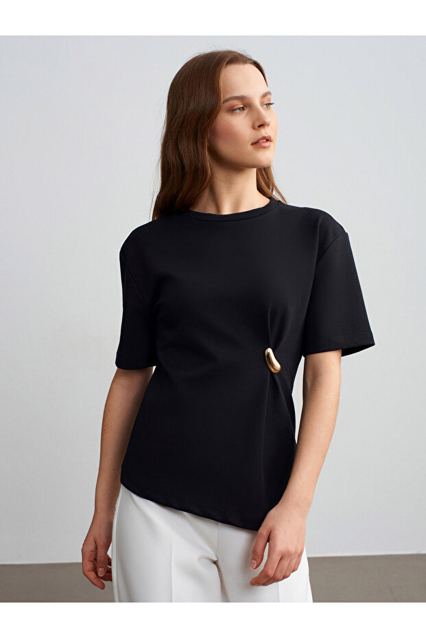 32445 Aksesuar Detaylı Basic T-Shirt-Siyah - 1