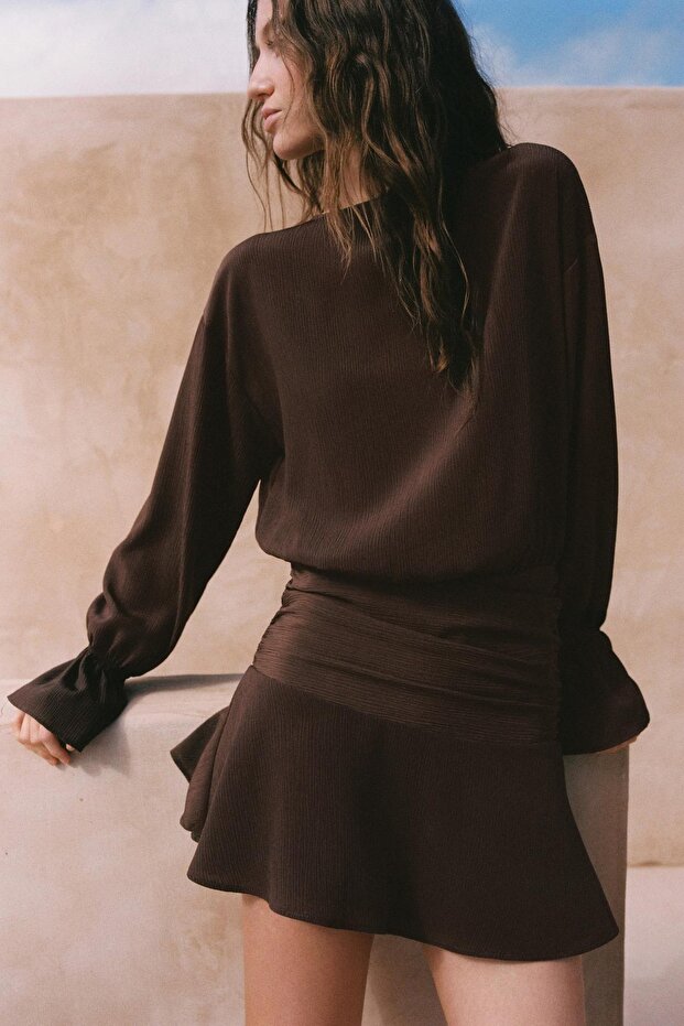 Fırfırlı kısa elbise - 1