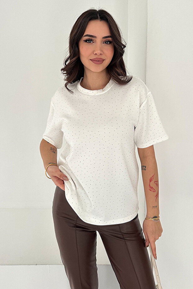 Taş Detaylı Basic Tişört – Minimal Dot - 1