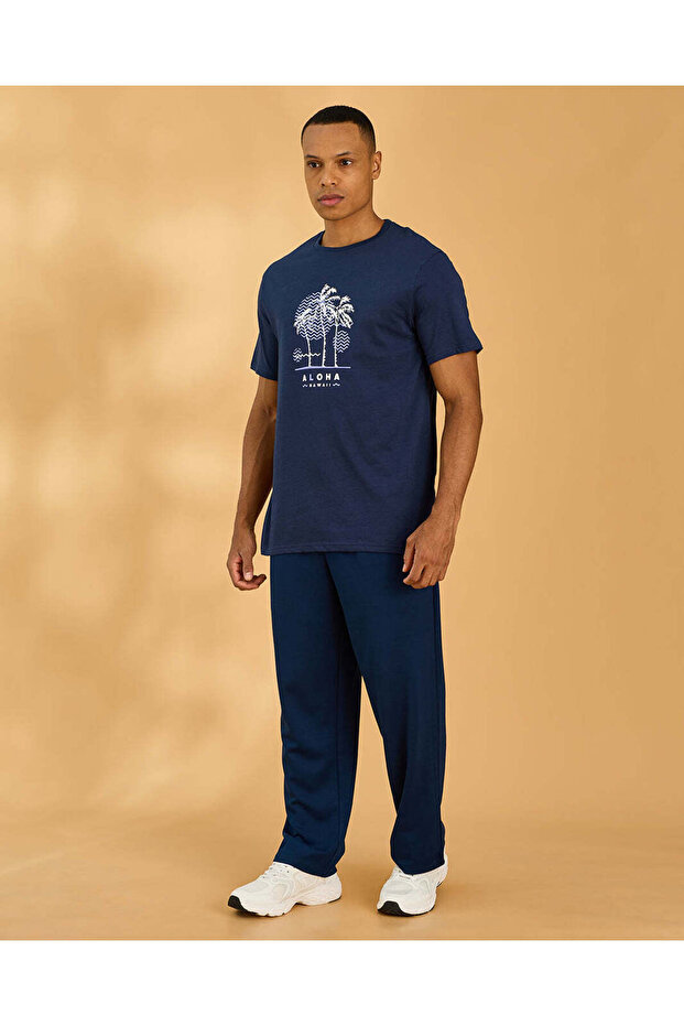 Men Navy Basic Graphic T Shirt - 2
