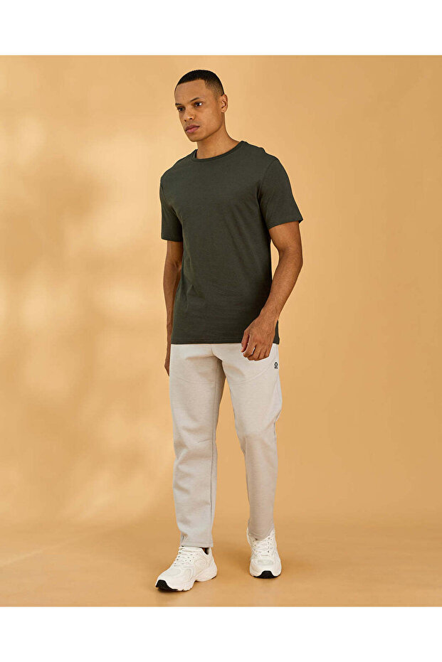 Men Green Basic Solid T Shirt - 5