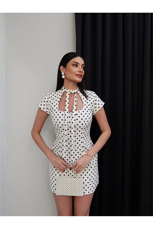 Puantiyeli Mini Şortlu Elbise - 1
