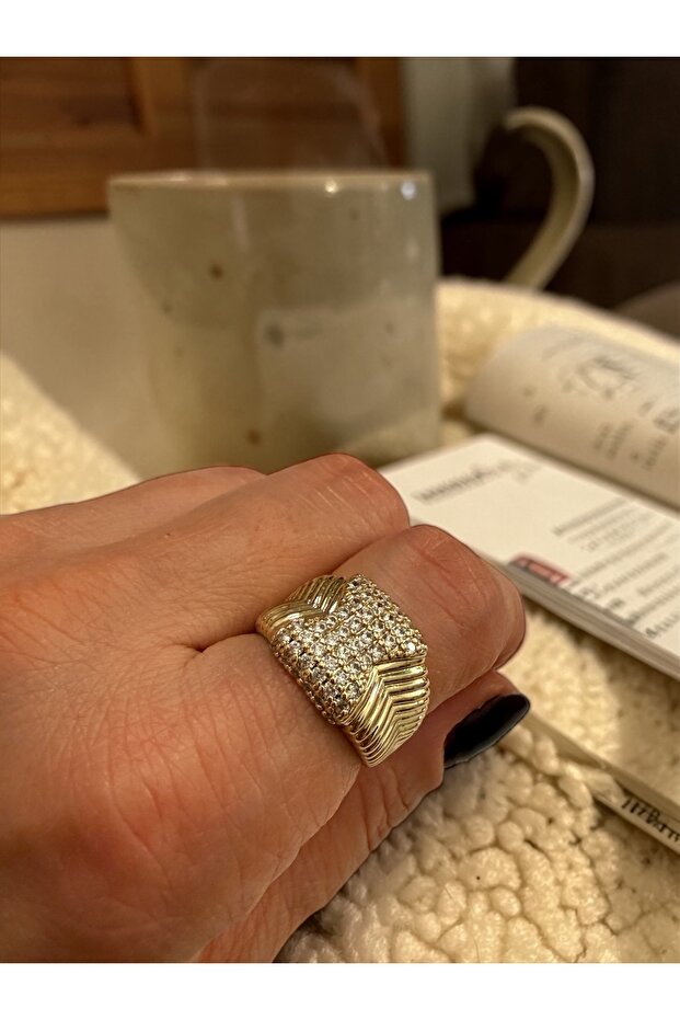 Xuping Zircon Stone Ring