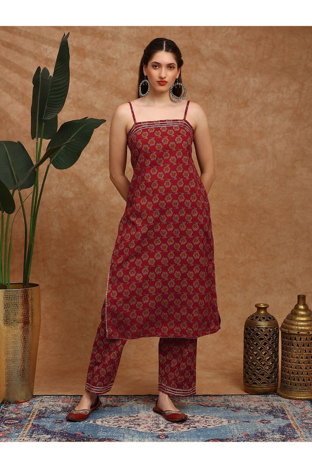 Women Maroon Square Neck Strappy Floral Print Kurta with Wide Leg Pants Set
