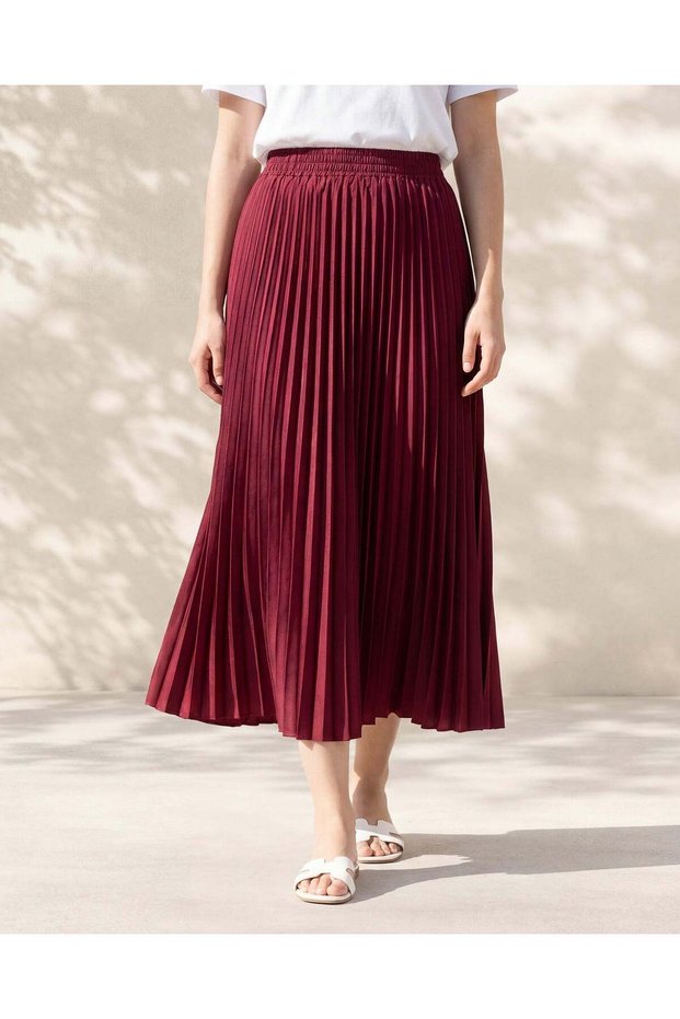 Women Burgundy Pleated Skirt