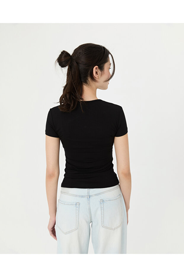 تي شيرت أسود أساسي - 2