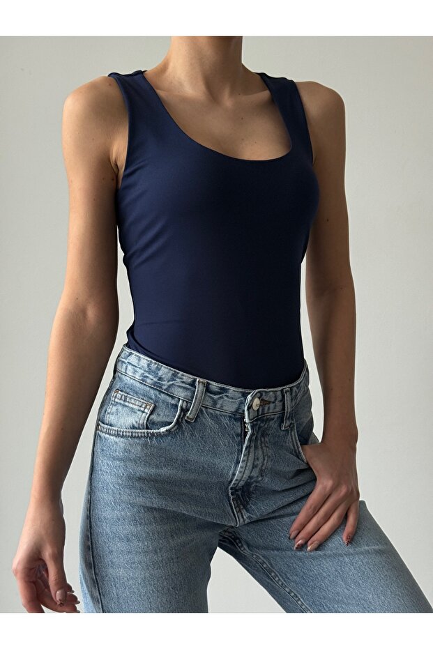 بلوزة أساسية بحزام سميك - 3