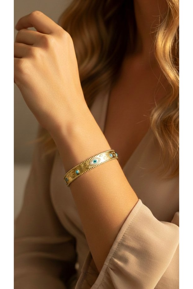 Steel Handcuff Bracelet Anti-Tarnish with Hypoallergenic Eye Figures (2 Years Importer)