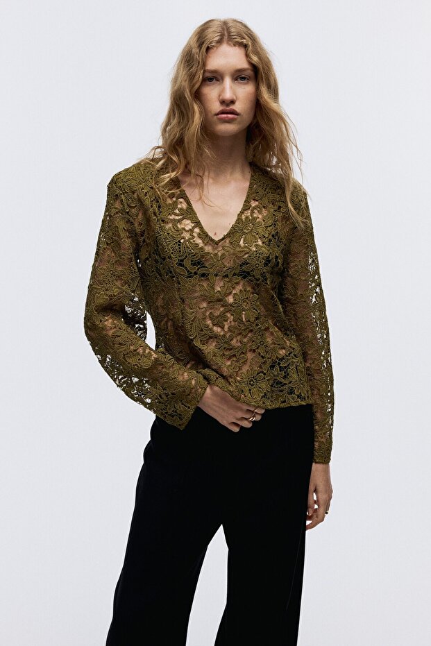 V Yakalı Dantel Bluz - 3