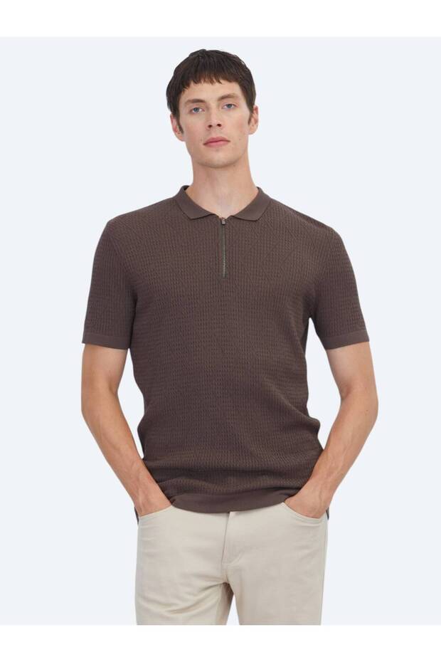 ملابس تريكو بنقشة بنية - 1