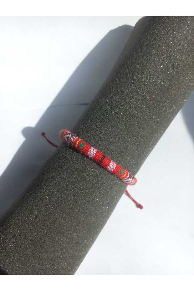 Red Patterned Adjustable String Bracelet - 1