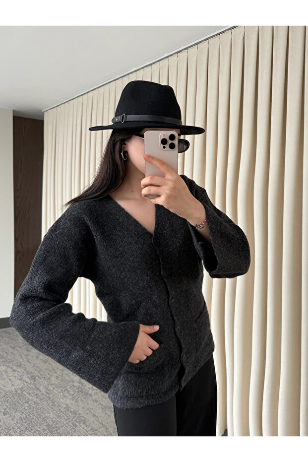 كارديجان أساسي بأزرار من أنثراسايت - 4622 - 4