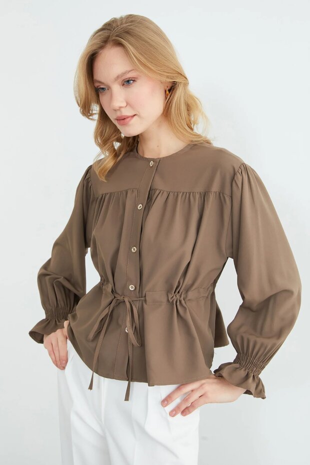 Shirt with Tie-Detail Handles on the Front