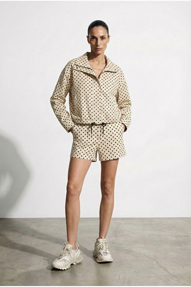 منقّط منقوش كريم جاكيت - 2