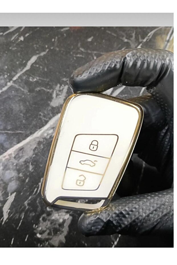 Volkswagen Passat B8, Skoda Octavia .Nano High Quality Silicone Remote Control Case Cover White Gold
