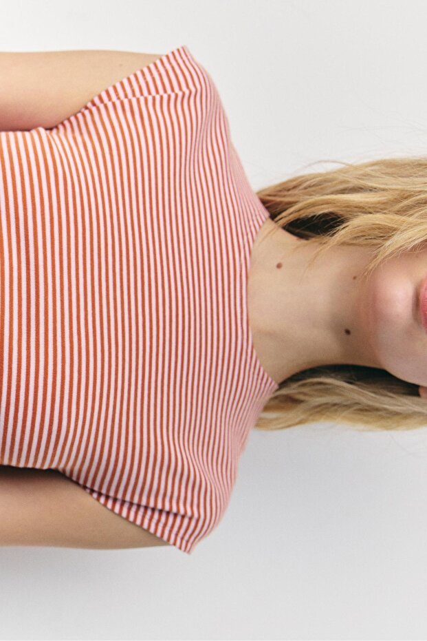 Çizgili mini kollu basic t-shirt - 4