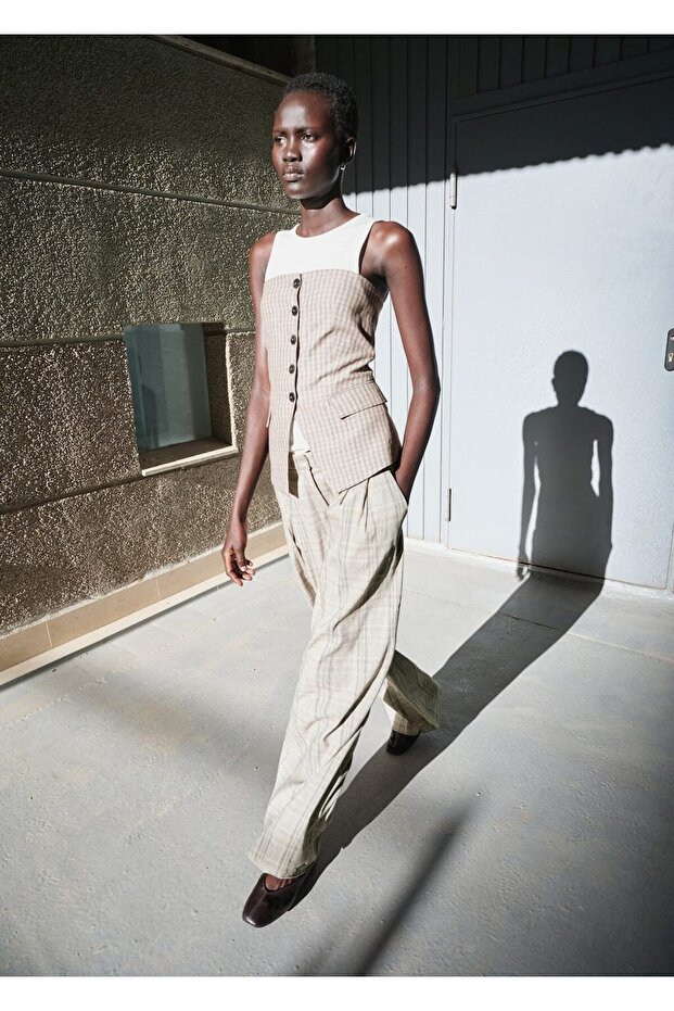 Düğmeli straplez bluz - 6