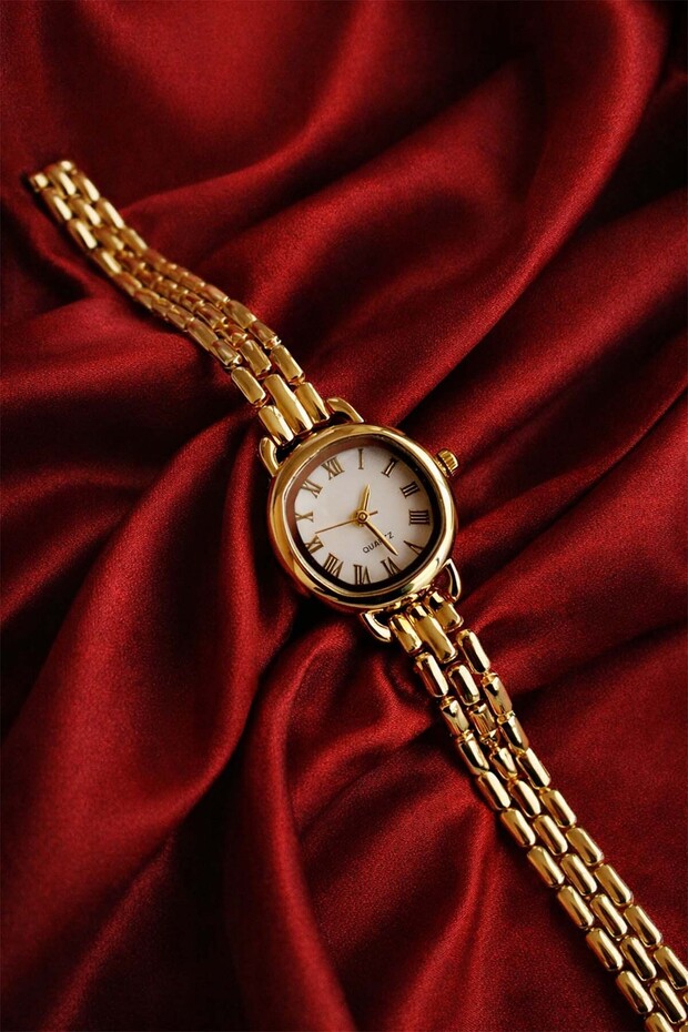 Roma Gold Color Steel Women's Watch, Old Money, Luxury, Watch Collection 2026