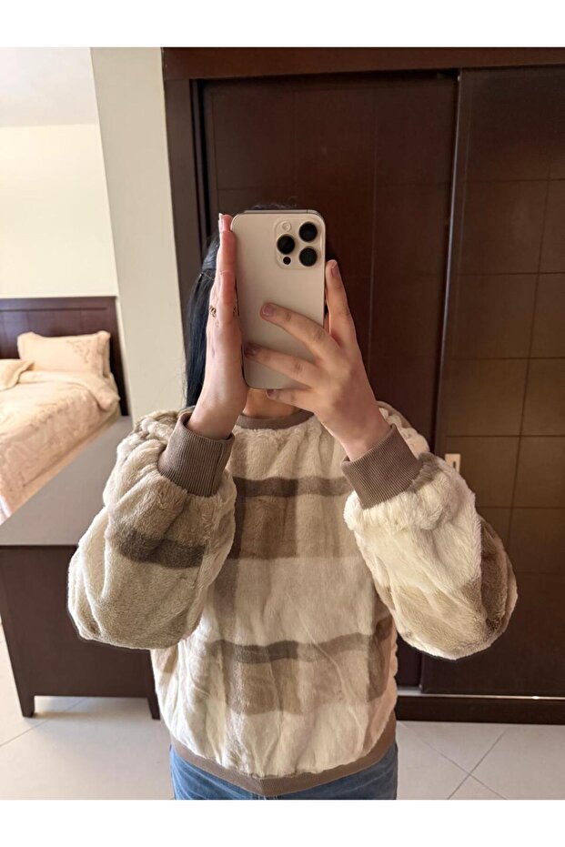 Warm plaid sweater - 7