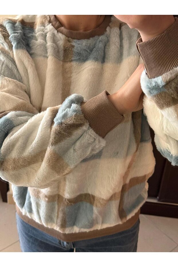 Warm plaid sweater - 4