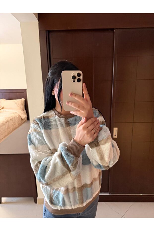 Warm plaid sweater - 3