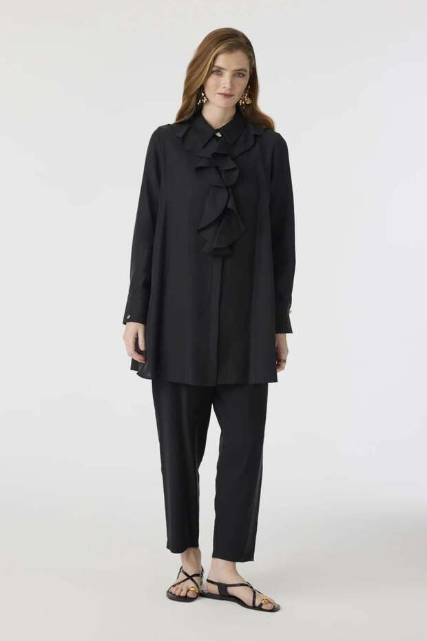Collar Detail Black Team 1903