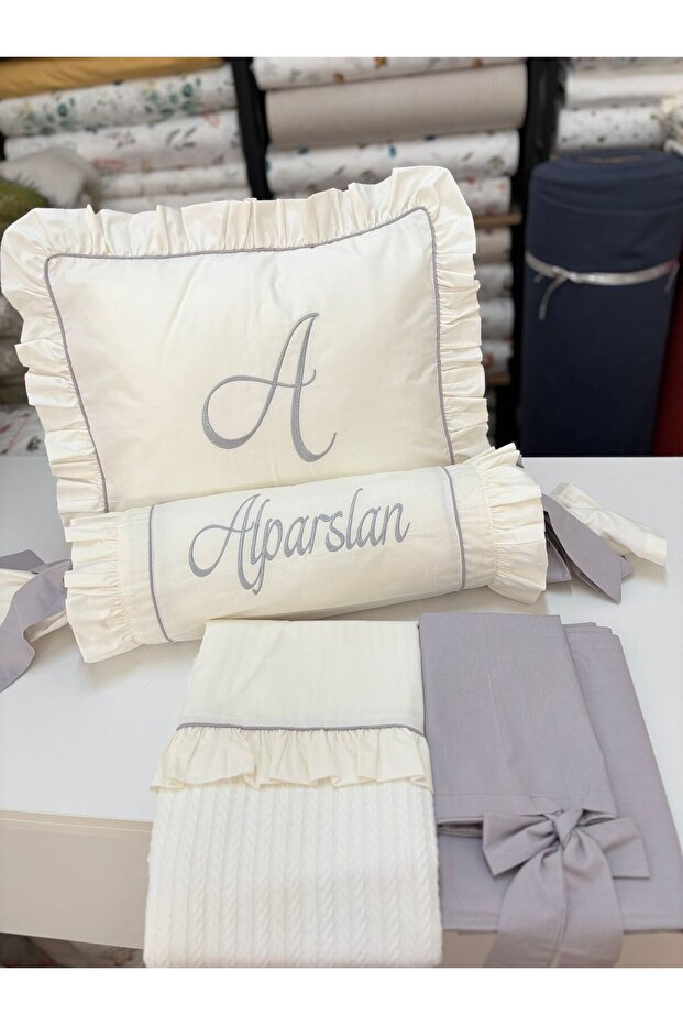 Embroidered Baby Pique Set Cotton (with Candy Pillow)
