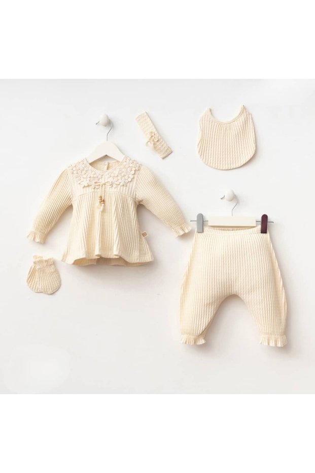 Baby Girl 0-3 Months Linda 5-Piece Hospital Discharge Set