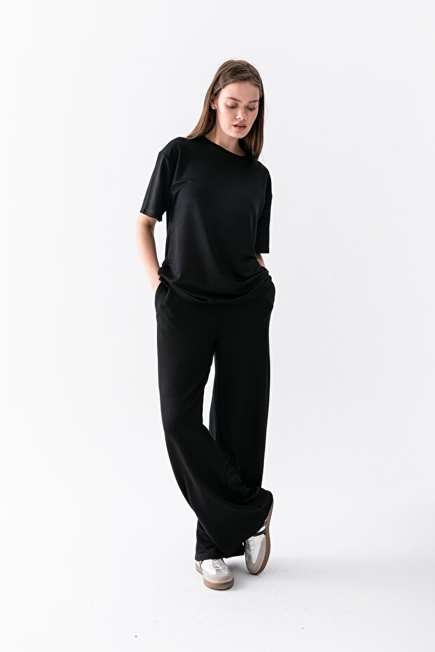 Women's Relaxed Fit Short Sleeve T-Shirt and Wide Leg Pants Two-Piece Set Casual Stylish Combination