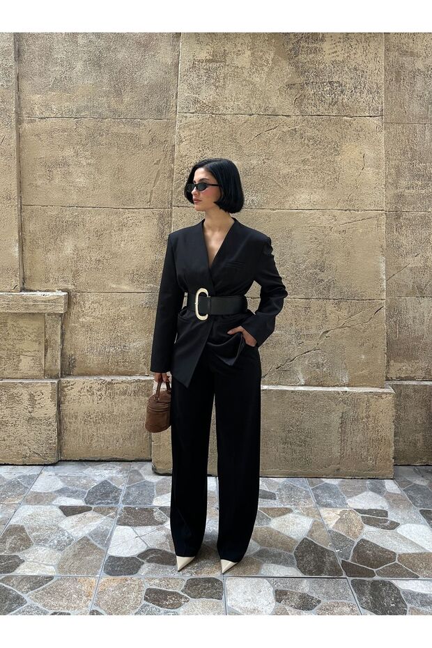 سترة نسائية بحزام