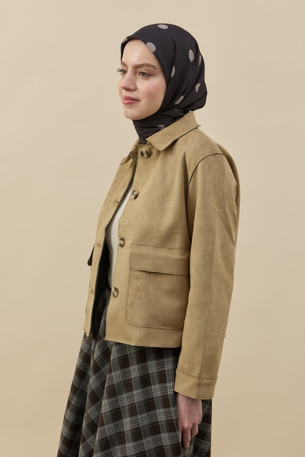وشاح لينا بنمط البولكا دوت