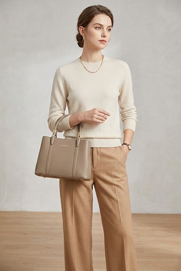 26Yc1110 Women's Clutch Bag Camel