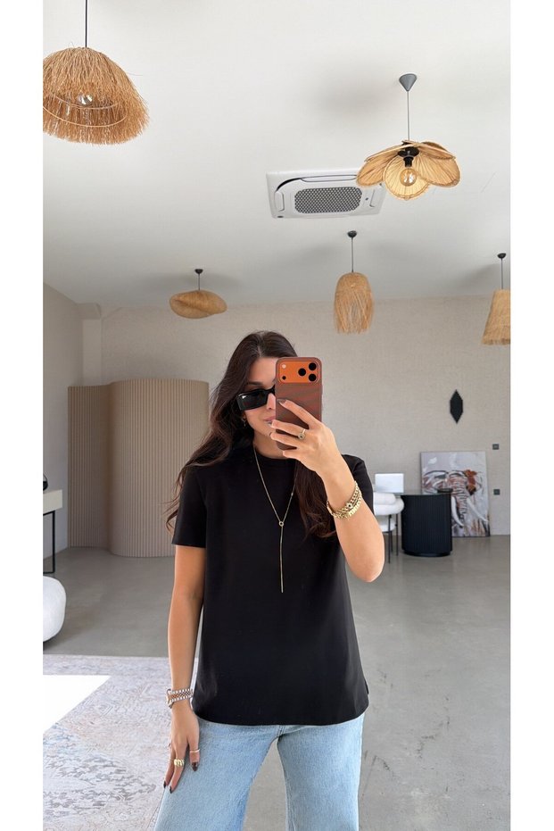 Black Bt One Hundred Percent Tok Cotton Texture Crew Neck Tshirt