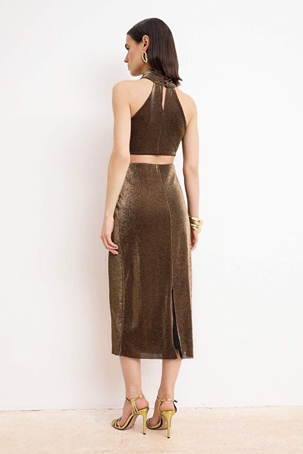 Altın Simli Cut Out Detaylı Maxi Şık/Gece Elbise TPRSS26EL00054 - 4