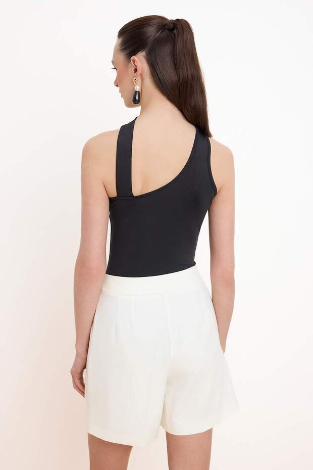 Siyah Düz Fitted Asimetrik Yaka Kolsuz Çıtçıtlı Esnek Örme Body TWOSS26BD00017 - 4