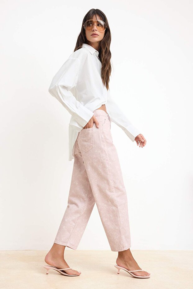 Pembe DÖKÜMLÜ Çiçek Baskılı %100 Pamuk Yüksek Bel Barrel Jeans TWOSS26JE00231 - 2